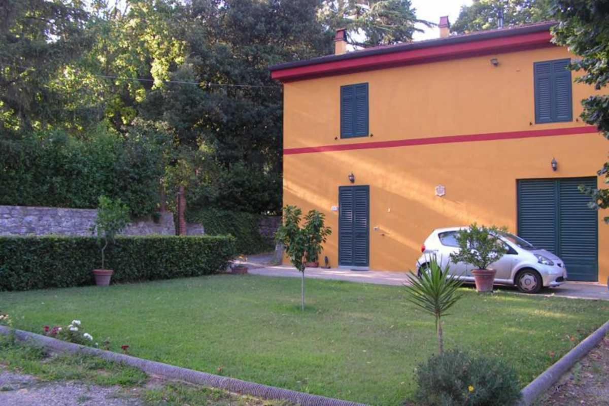 Hotel A Casa Di Antonio Lucca Exterior foto